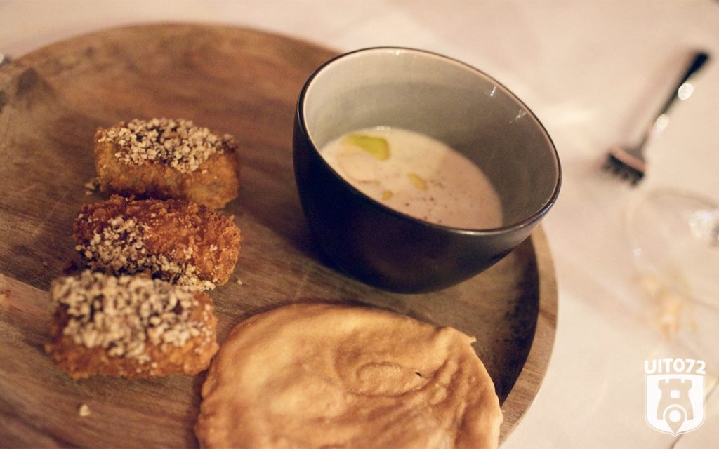 Fernando's Alkmaar: knoflooksoep met paddenstoelenkroket