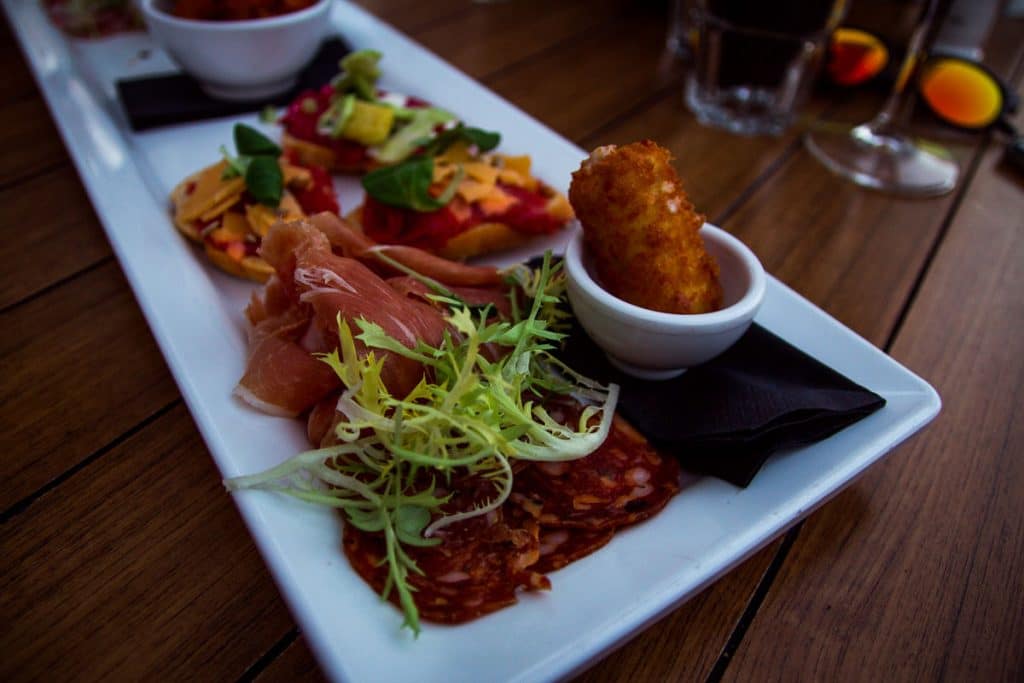 Noukka_Signe_UIT072-Mojos_High-Gin-9