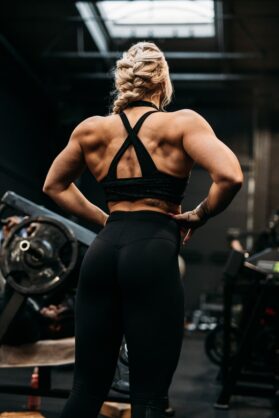 shannon-delilah-back