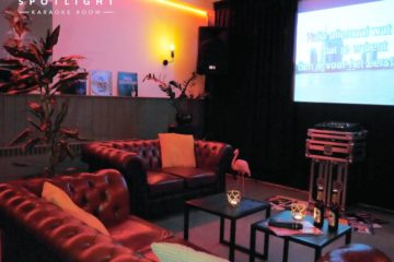 Spotlight karaoke room binnen