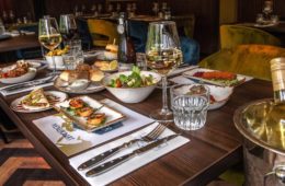 Gedekte tafel bij Heinde & Ver