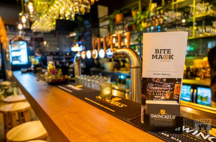 Bitemark zes verschillende bavaria biertjes van de tap