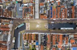 Gewelfde Stenenbrug van boven