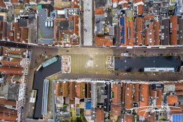 Gewelfde Stenenbrug van boven