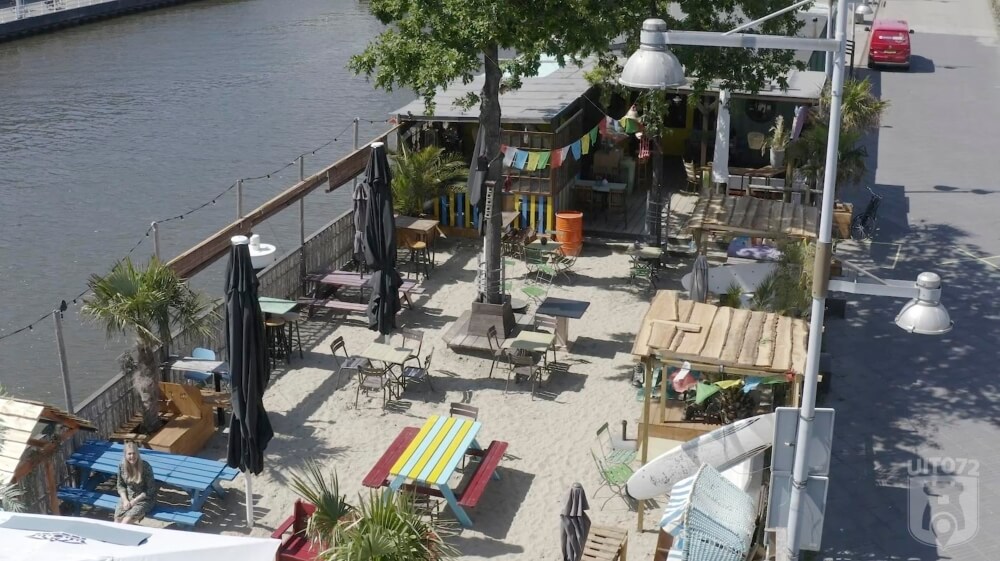 Vakantietijd bij Stadsstrand De Kade