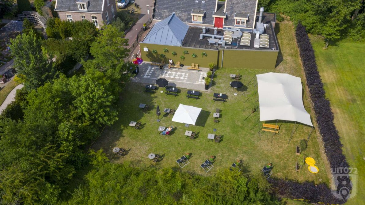 Genoeg plek voor coronaproof borrelen bij het Groene Strand