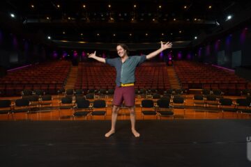 Friso (Ashton Brothers) op toneel