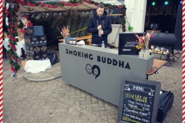 Kerstomen Drive Through Alkmaar Smoking Buddha
