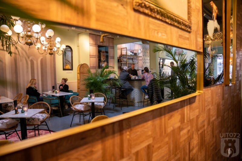 Miss Central: binnen