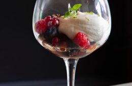panna cotta rood fruit
