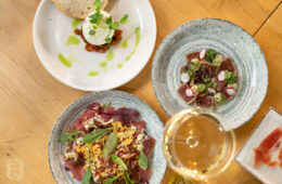 Fnidsen: Burrata, Gerookte rib eye, Tonijn